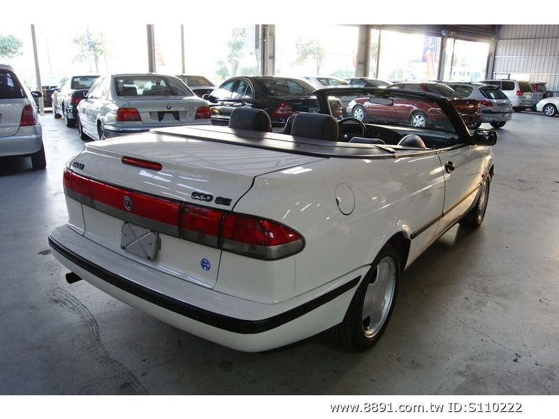 绅宝中古车,900中古车, saab 1996年 900 se 白色 软顶敞篷 高清图片