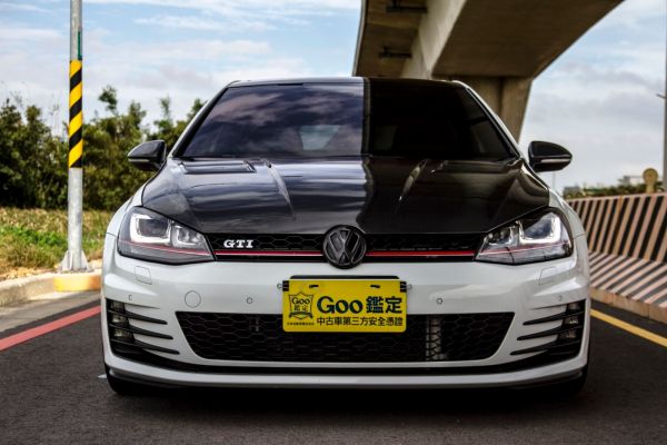 Volkswagen 福斯中古車 二手車 實車實價 就到81嚴選 81汽車