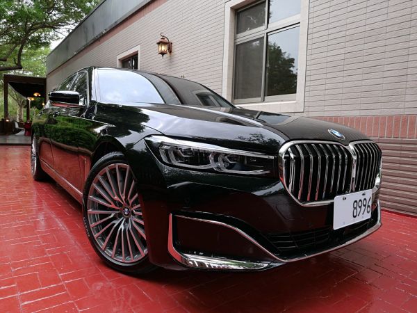 Bmw 寶馬中古車 二手車 實車實價 就到81嚴選 81汽車