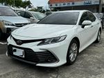 格上中古車 正2022年 CAMRY 原...