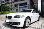 17年 汎德 BMW 520i 2.0 皆原出廠鈑件 室內車庫車 內外都很漂亮