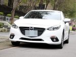 MAZDA3 雪白時尚！２５萬實價！免持鑰...