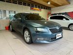 17年 Skoda Superb 1.4 TSI 菁...