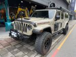 Jeep gladiator MOJAVE  要開...