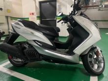  降價自售地下室車里程數極少的Yamaha Smax