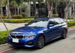 2021 G21 320i Touring 選紅色...