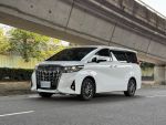 前後電動天窗、車頂氛圍燈、JB...