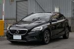 2017 V40 Cross Country T4 4W...