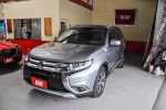 LED頭燈、電動天窗、ACC跟車、...