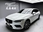 【小富】2021 Volvo V60 B4 2....