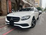 E250 倒車顯影 前後雷達 盲點 腳踢尾門 氣氛燈 天窗 CARPLAY 車優