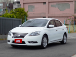 ▲豪華影音版，只跑８萬，認證車可保...