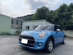 實車在店中 Mini one 直列三缸...
