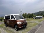 用超過新車空車價一點點的價格，買一台里程僅1400公里的露營車。