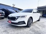 上順 2024 Skoda Octavia Comb...