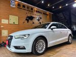 30TFSI 快撥 多媒體影音系統 倒車顯影 電動椅 恆溫 定速 安全首選