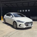 省油好操控，年輕首選房車...