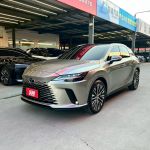 「最頂級版本,極低里程僅跑1萬...