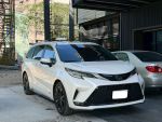 Toyota Sienna 2.5 Hybrid鉑金...