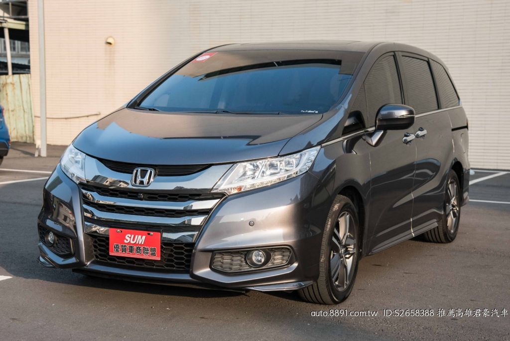 嚴選專區 - Honda/ Odyssey-君豪汽⾞~Apex頂級版七人座LED 頭燈空力套件僅跑5萬公里原廠固定保養